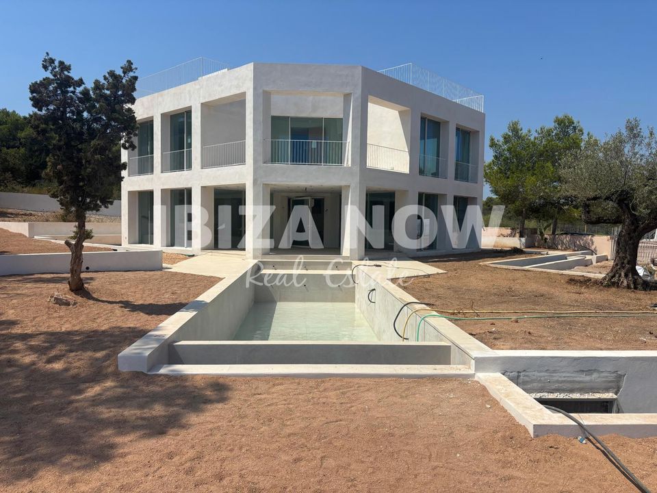 Villa i Playa Es Figueral, Ibiza - foto 1